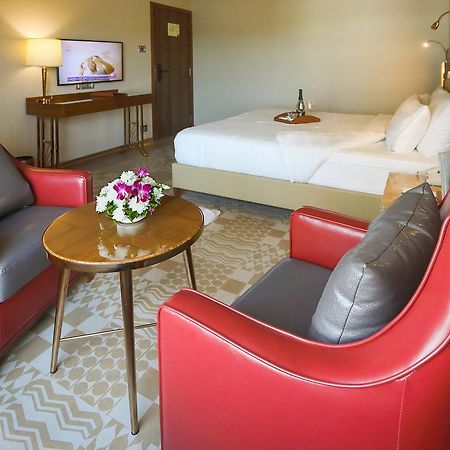The Grandeur Boutique Hotel Мумбаї Екстер'єр фото